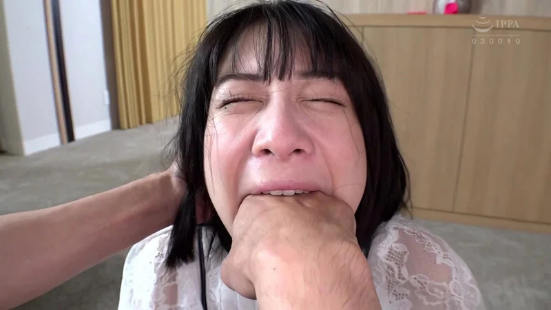 湊波流 指イラマ 瞳閉じて苦悶顔